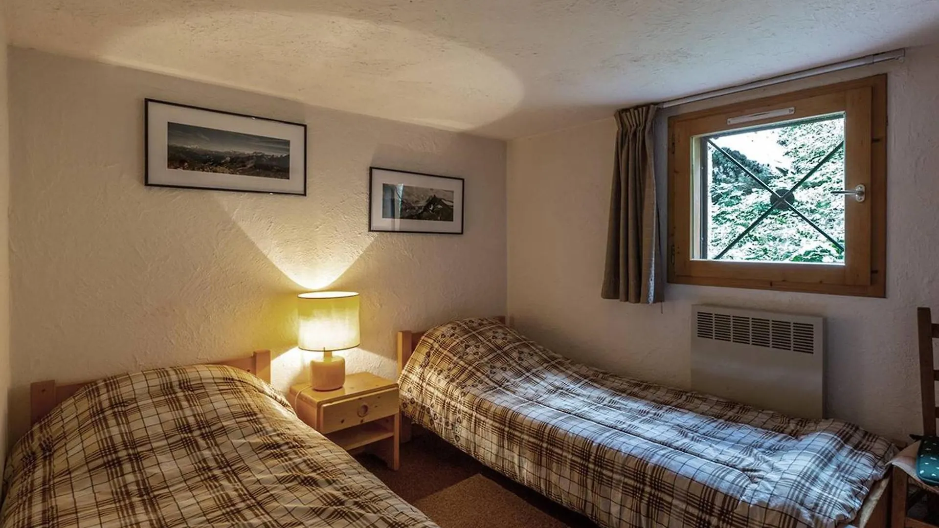 Apartment Duplex Spacieux Avec Terrasse, Garage, Et Wifi A Meribel - Fr-1-355-7