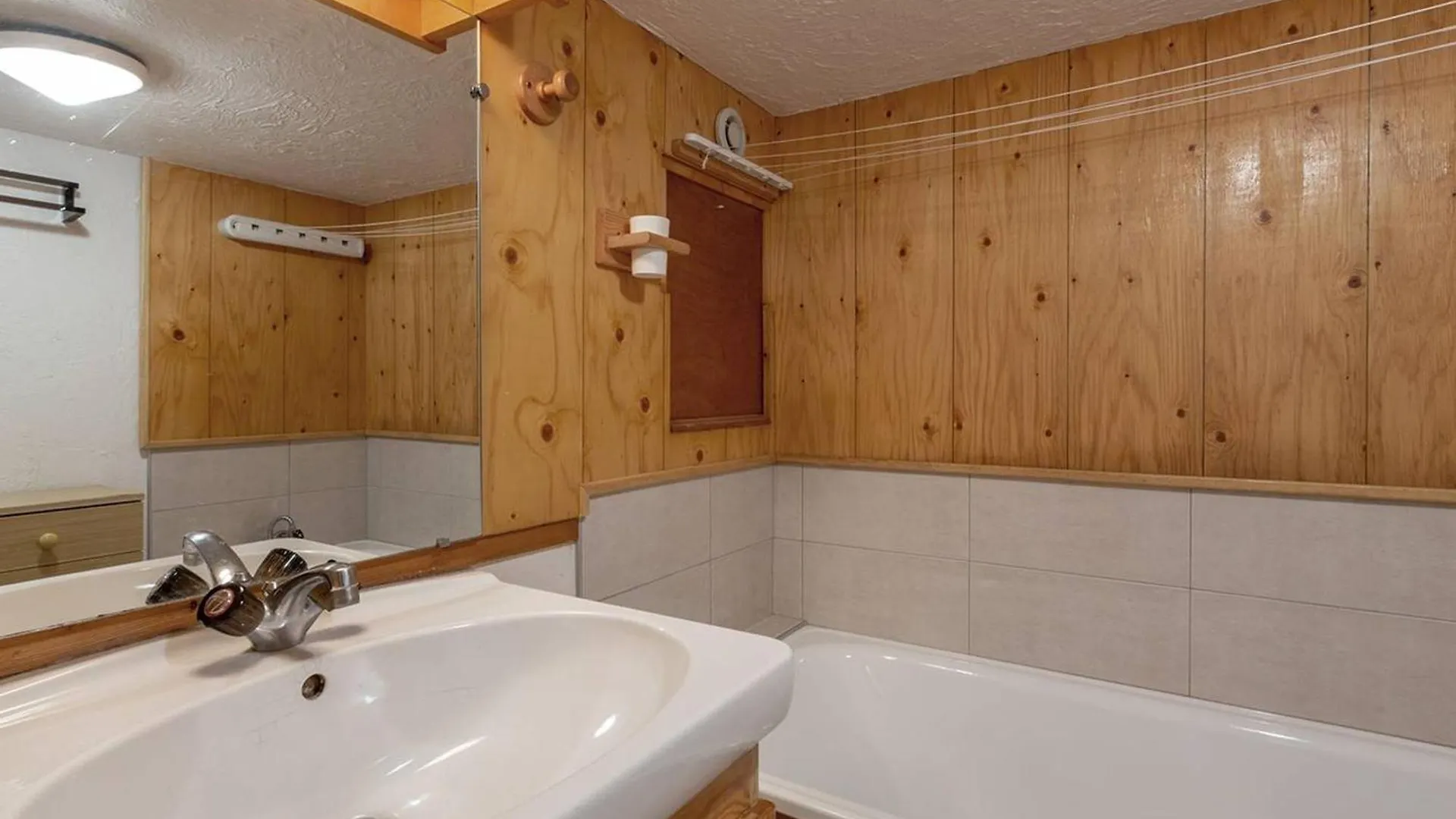 Duplex Spacieux Avec Terrasse, Garage, Et Wifi A Meribel - Fr-1-355-7